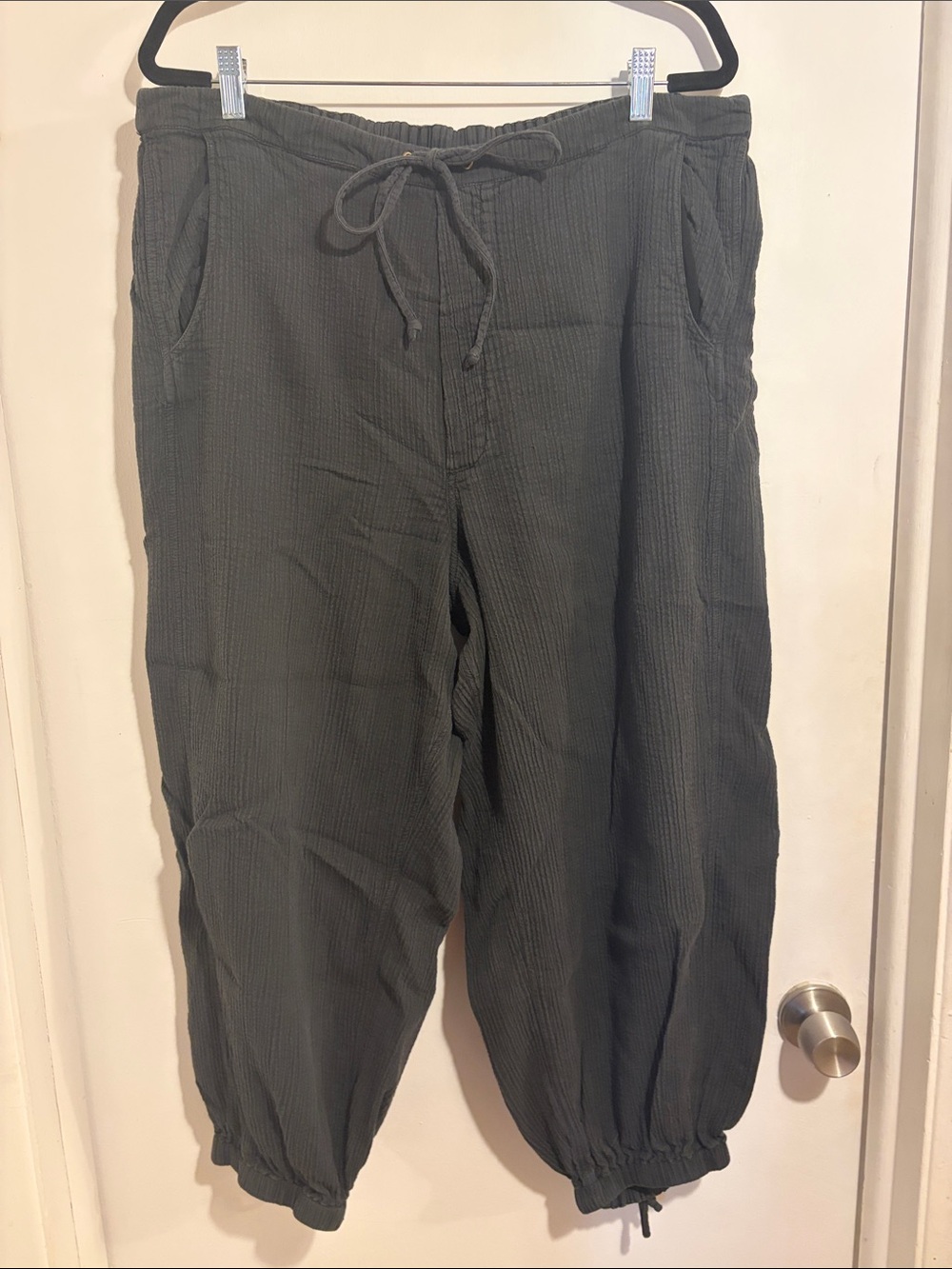 PILCRO Balloon Jogger Pants Navy Blue LARGE Anthropologie